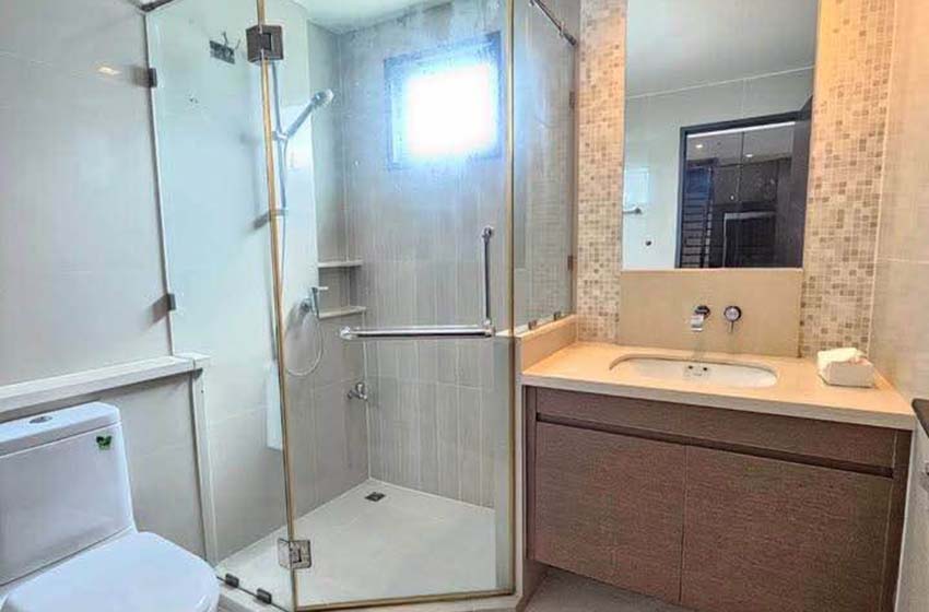 House with Shared Pool in Chaengwattana (near Nichada Thani) 